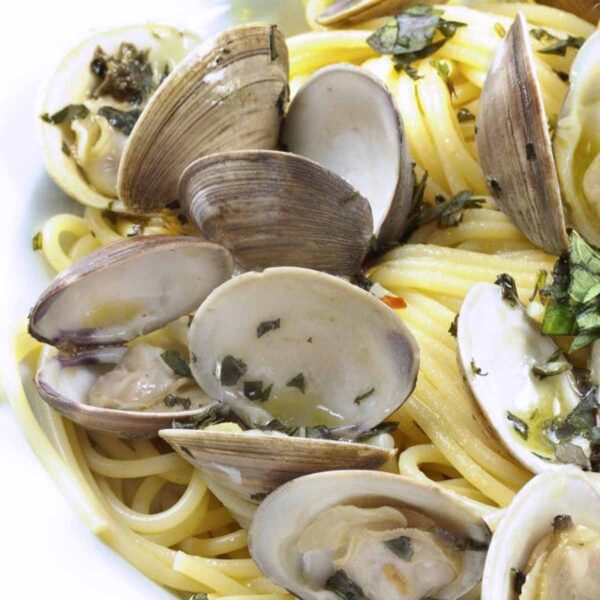 Linguine with clams 40